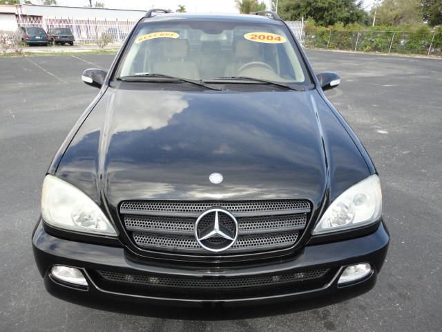 Mercedes-Benz M Class 2004 photo 2