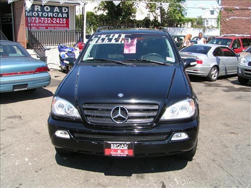 Mercedes-Benz M Class 2004 photo 1