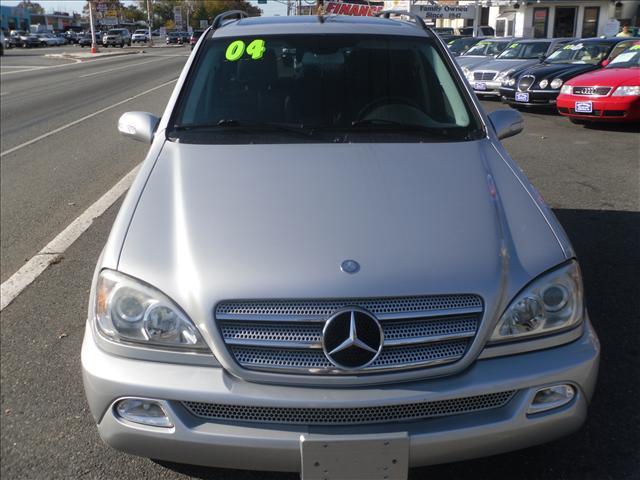 Mercedes-Benz M Class 2004 photo 2