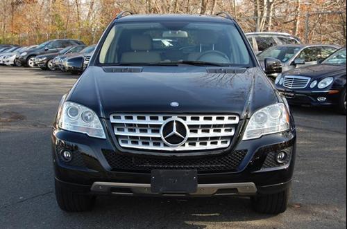 Mercedes-Benz M Class 2011 photo 1