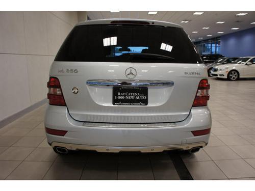 Mercedes-Benz M Class 2011 photo 4