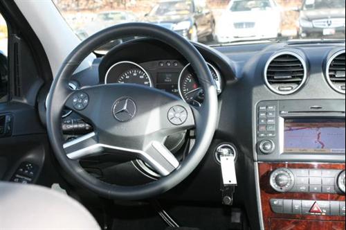 Mercedes-Benz M Class 2011 photo 1