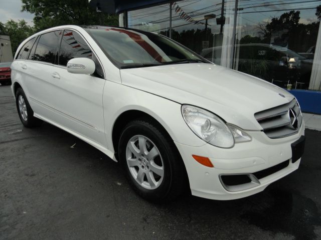 Mercedes-Benz R-Class 2006 photo 2