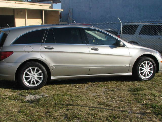 Mercedes-Benz R-Class Marlin SUV