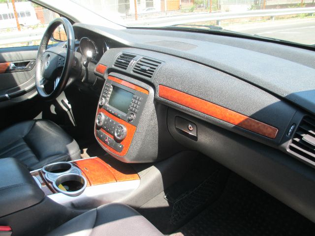 Mercedes-Benz R-Class 2007 photo 35