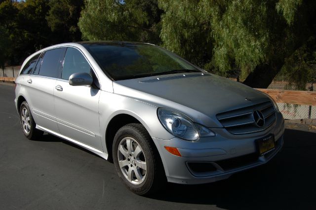 Mercedes-Benz R-Class Marlin SUV