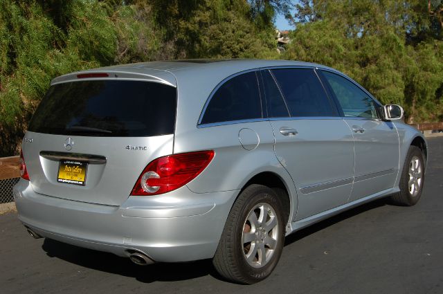 Mercedes-Benz R-Class 2007 photo 16