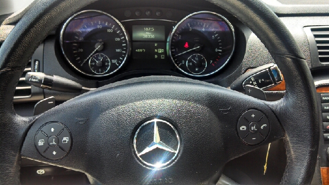 Mercedes-Benz R-Class 2009 photo 2