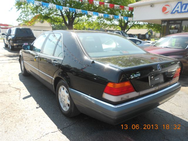 Mercedes-Benz S-Class 1995 photo 1