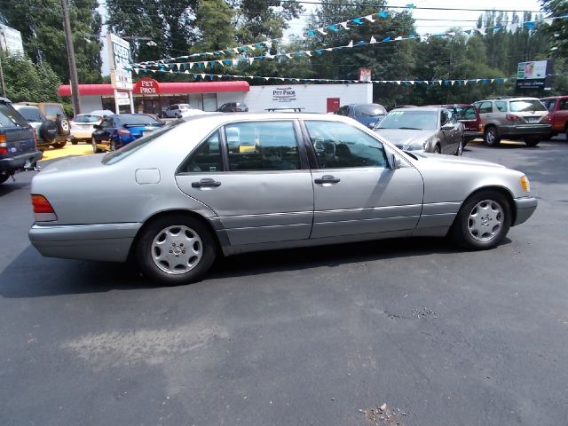 Mercedes-Benz S-Class 1996 photo 3