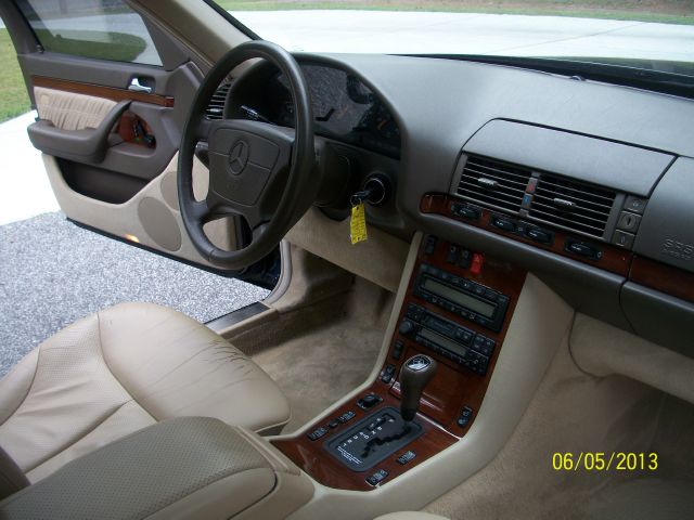 Mercedes-Benz S-Class 1997 photo 24