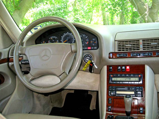 Mercedes-Benz S-Class 1998 photo 1