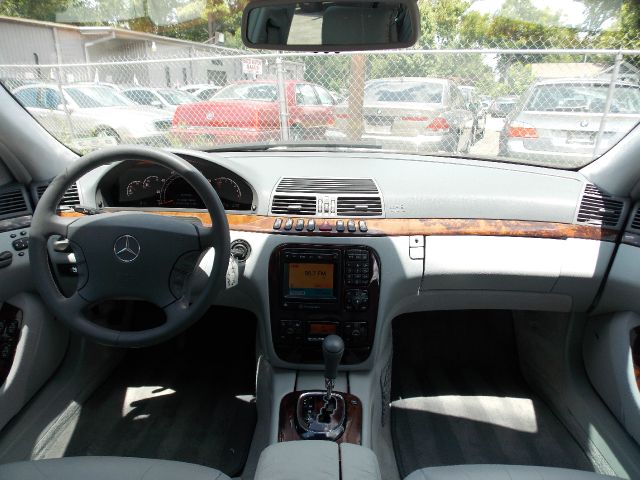 Mercedes-Benz S-Class 2001 photo 11