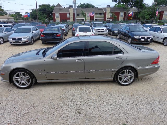 Mercedes-Benz S-Class C320-wagon Sedan