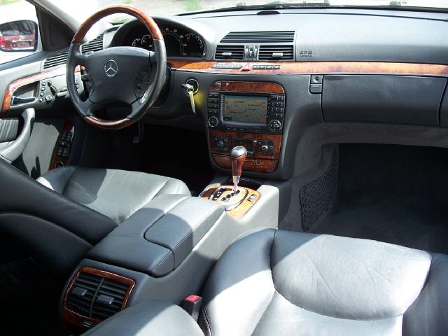 Mercedes-Benz S-Class 2004 photo 2