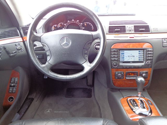 Mercedes-Benz S-Class 2005 photo 7