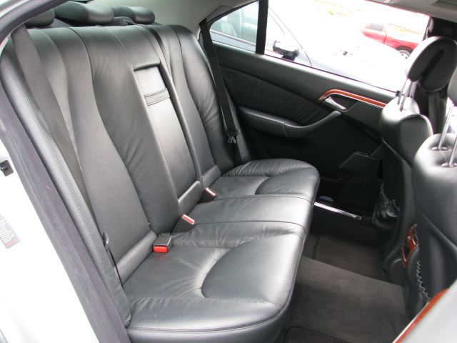 Mercedes-Benz S-Class 2005 photo 16