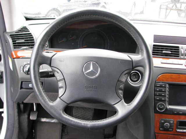 Mercedes-Benz S-Class 2005 photo 18