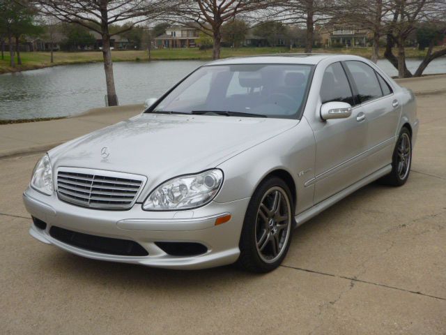 Mercedes-Benz S-Class 2006 photo 2