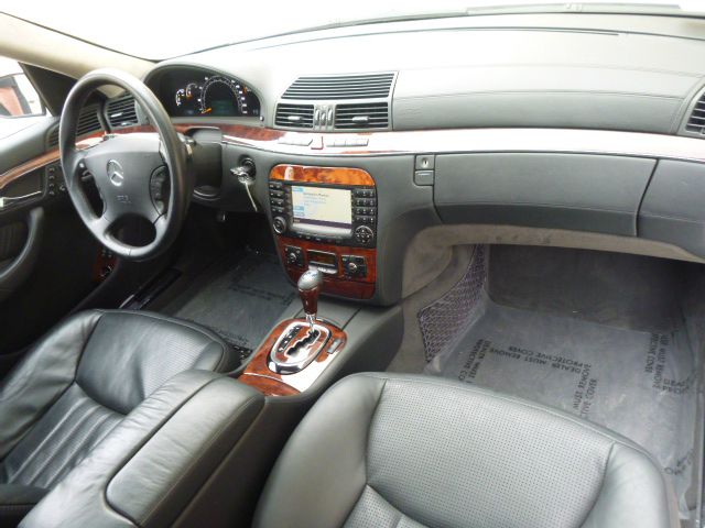 Mercedes-Benz S-Class 2006 photo 38