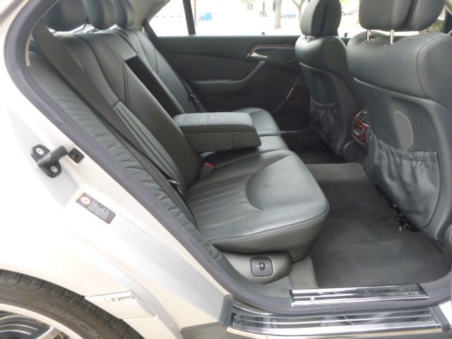 Mercedes-Benz S-Class 2006 photo 41