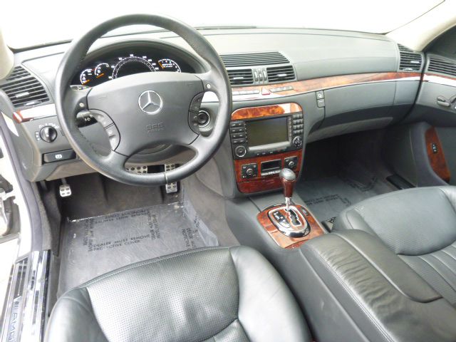 Mercedes-Benz S-Class 2006 photo 45