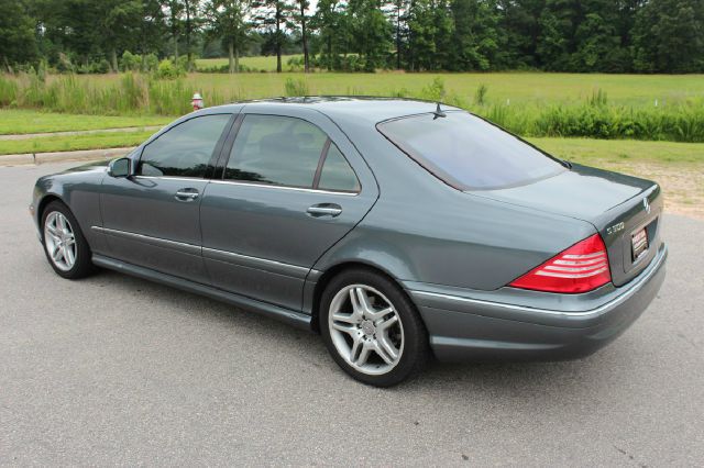 Mercedes-Benz S-Class 2006 photo 3