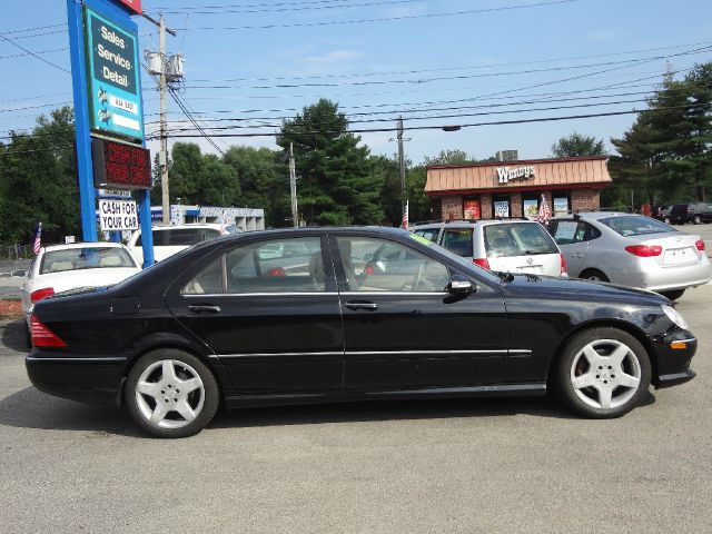 Mercedes-Benz S-Class 2006 photo 2