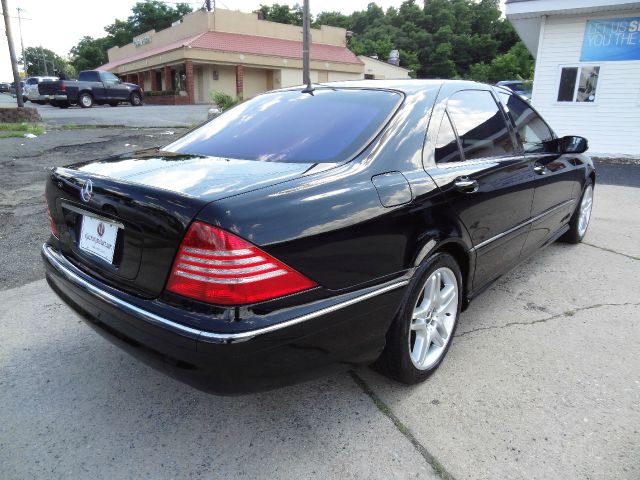 Mercedes-Benz S-Class 2006 photo 3