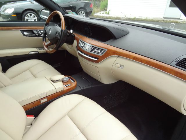 Mercedes-Benz S-Class 2007 photo 2