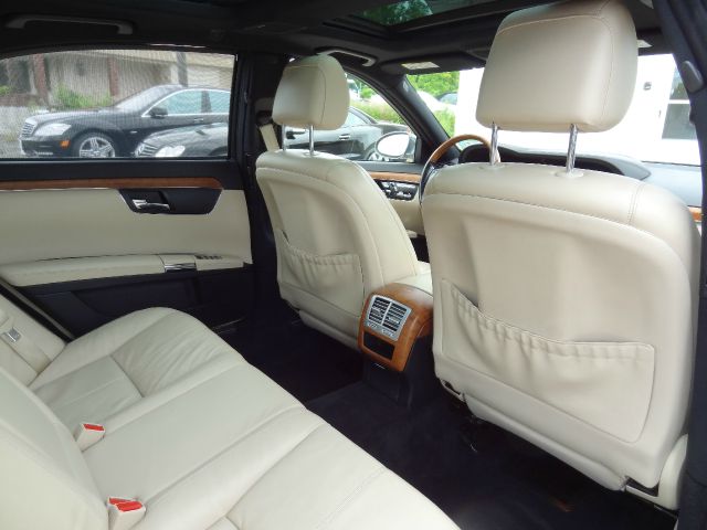 Mercedes-Benz S-Class 2007 photo 21