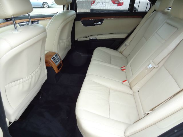 Mercedes-Benz S-Class 2007 photo 28