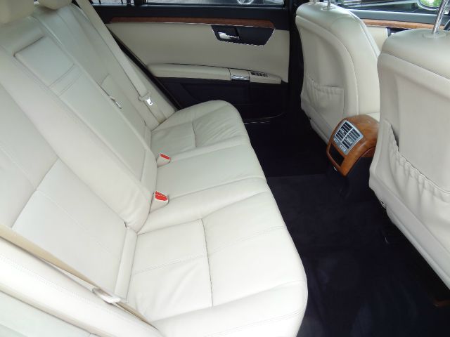 Mercedes-Benz S-Class 2007 photo 32