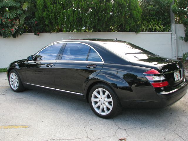 Mercedes-Benz S-Class 4WD Supercab 145 Lariat Sedan