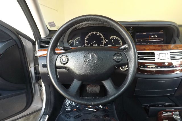 Mercedes-Benz S-Class 2007 photo 25