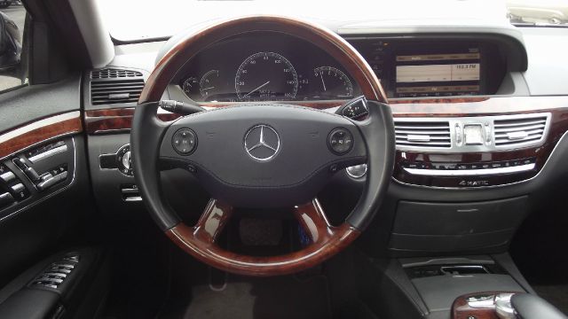 Mercedes-Benz S-Class 2007 photo 11