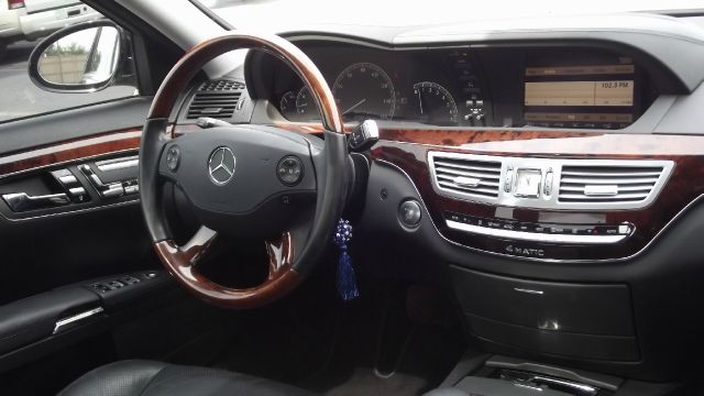 Mercedes-Benz S-Class 2007 photo 13