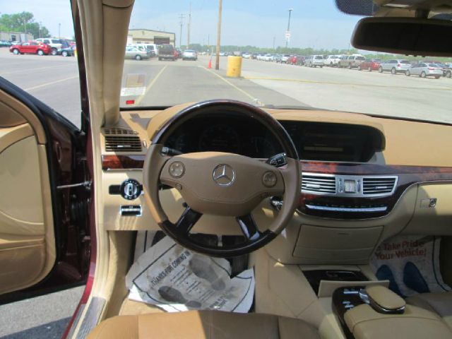 Mercedes-Benz S-Class 2007 photo 2