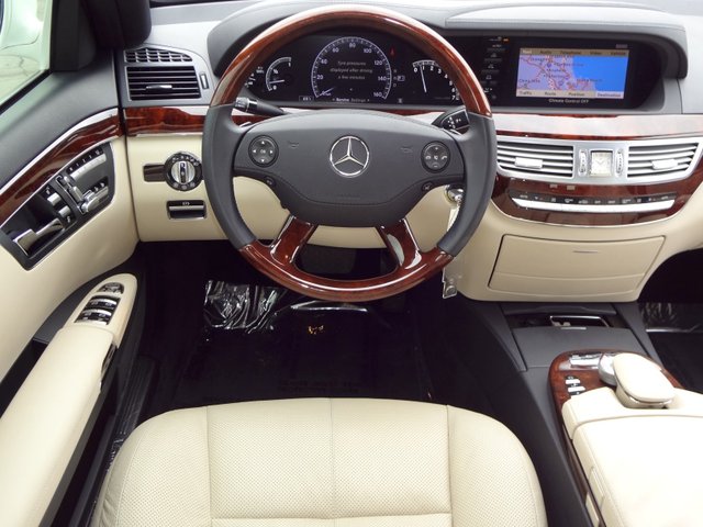 Mercedes-Benz S-Class 2009 photo 4