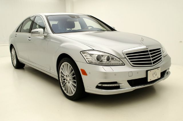 Mercedes-Benz S-Class 2010 photo 2