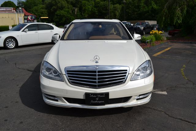 Mercedes-Benz S-Class 2010 photo 3