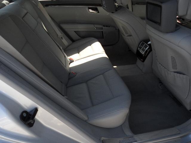 Mercedes-Benz S-Class 2010 photo 3