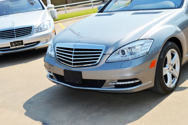 Mercedes-Benz S-Class 2010 photo 4