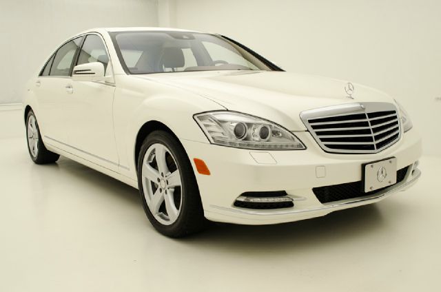 Mercedes-Benz S-Class 2010 photo 2