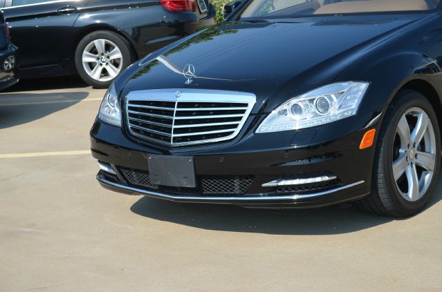 Mercedes-Benz S-Class 2010 photo 2