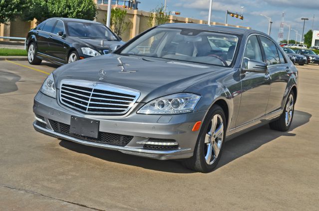 Mercedes-Benz S-Class 2010 photo 1