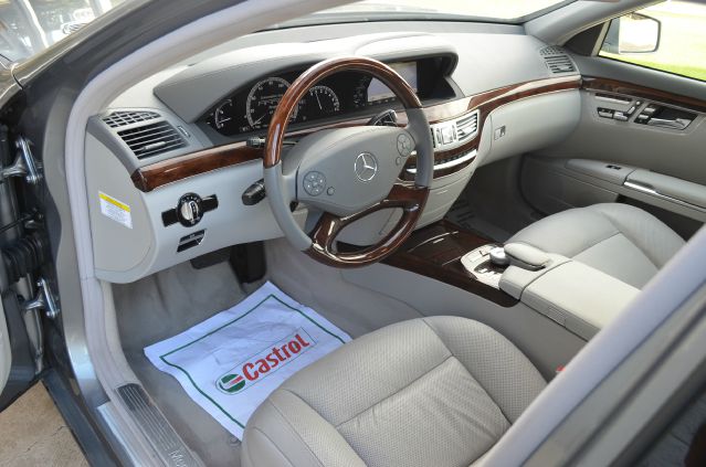 Mercedes-Benz S-Class 2010 photo 11