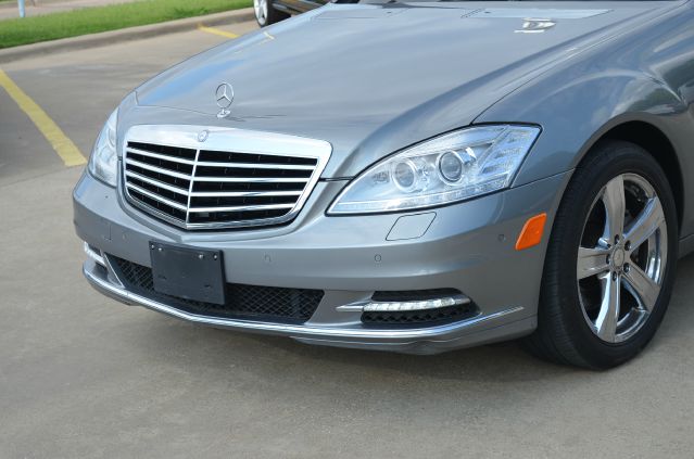 Mercedes-Benz S-Class 2010 photo 4