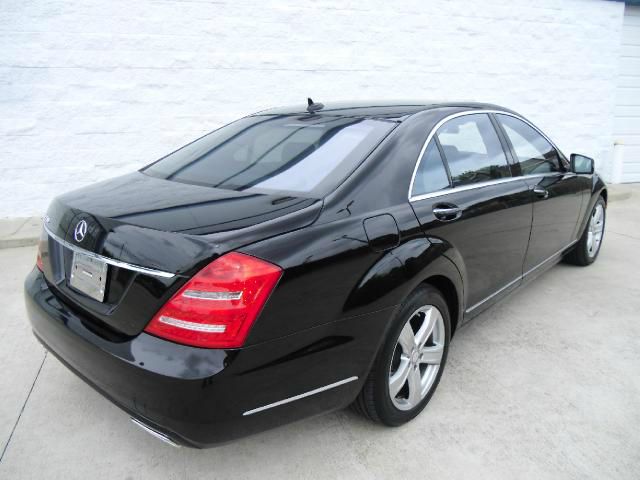 Mercedes-Benz S-Class 2010 photo 2