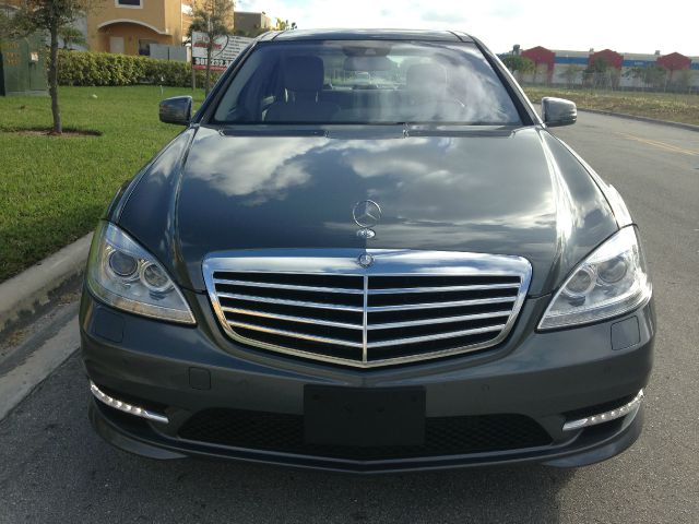 Mercedes-Benz S-Class 2011 photo 1